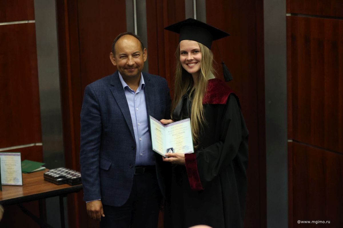 Выпускники Школы бизнеса получили дипломы