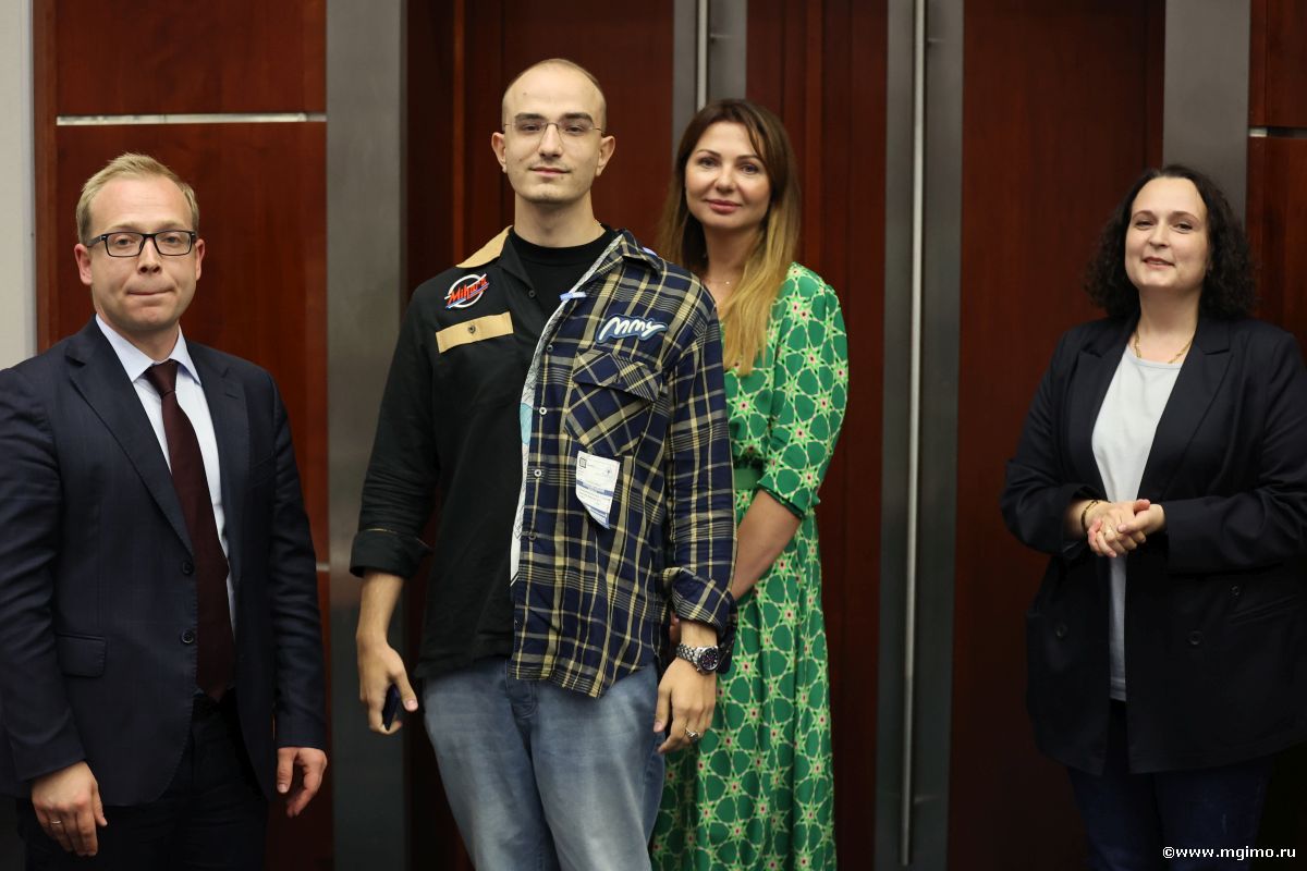 Магистранты Школы бизнеса МГИМО получили студенческие билеты