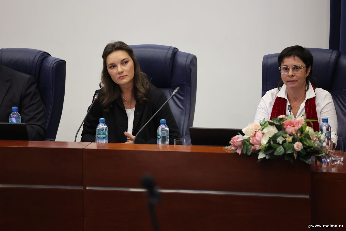 Магистранты Школы бизнеса МГИМО получили студенческие билеты