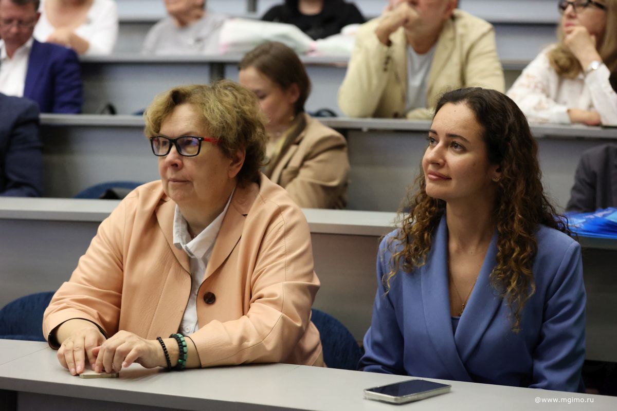 Выпускники Школы бизнеса получили дипломы