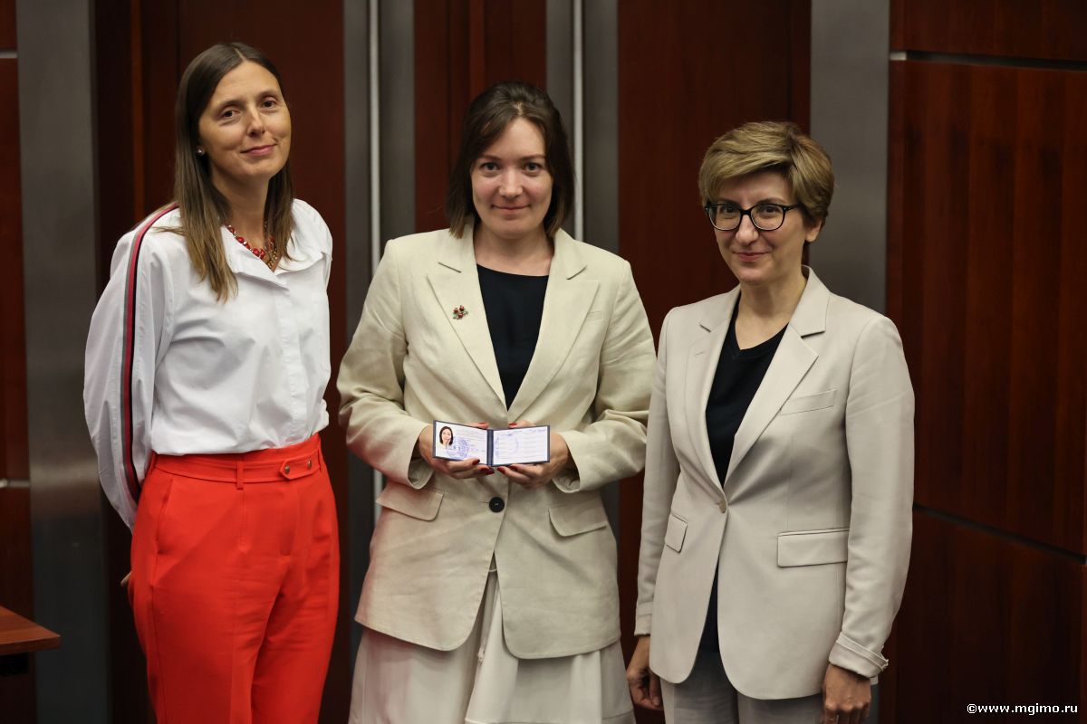 Магистранты Школы бизнеса МГИМО получили студенческие билеты