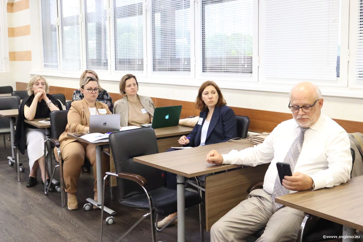 В МГИМО прошла проектно-аналитическая сессия по сетевым программам