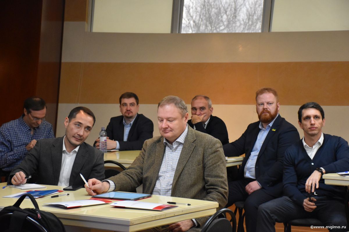 Ведущие специалисты РУСАЛ повысят компетенции в области GR