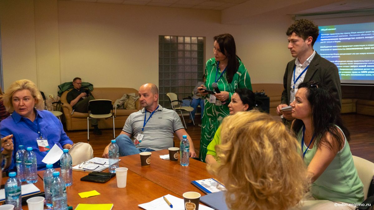 Завершилась программа повышения квалификации «Переговоры для первых»