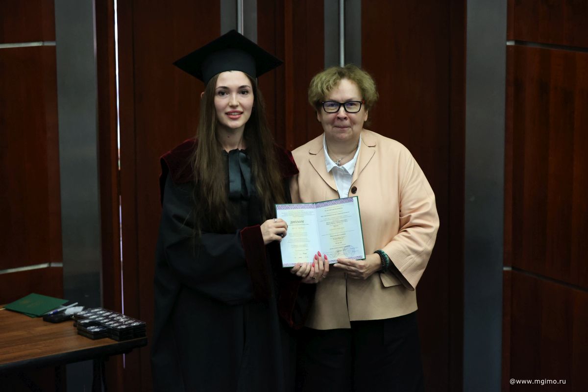 Выпускники Школы бизнеса получили дипломы