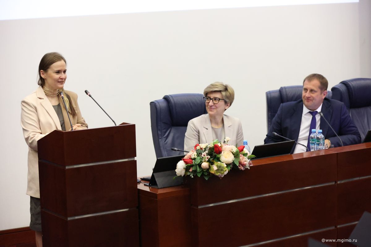 Выпускники Школы бизнеса получили дипломы