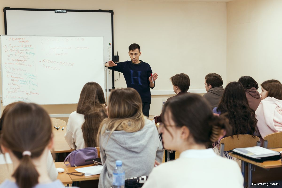Апрельская выездная школа по международным отношениям