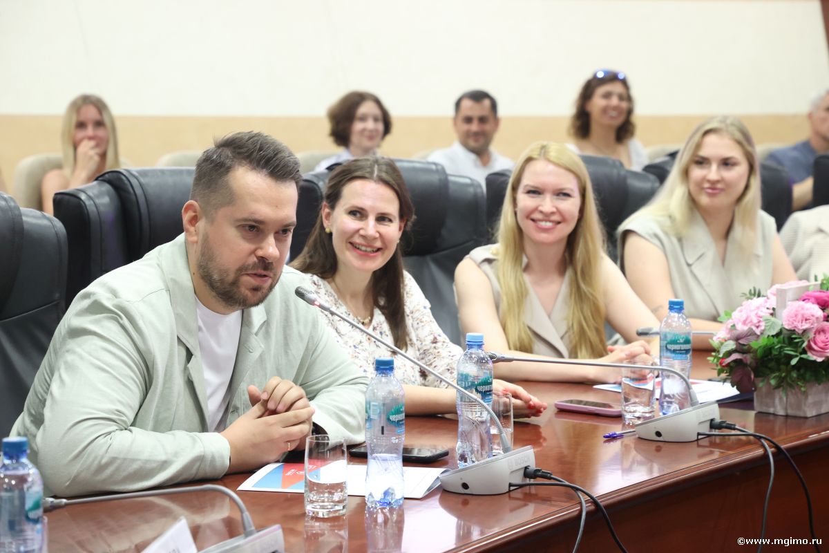 Руководители российских спортивных федераций получили дипломы