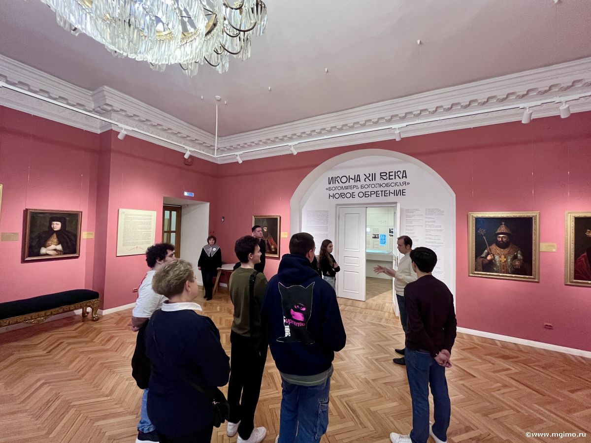 По маршруту Золотого кольца: мгимовцы на выездном модуле во Владимире