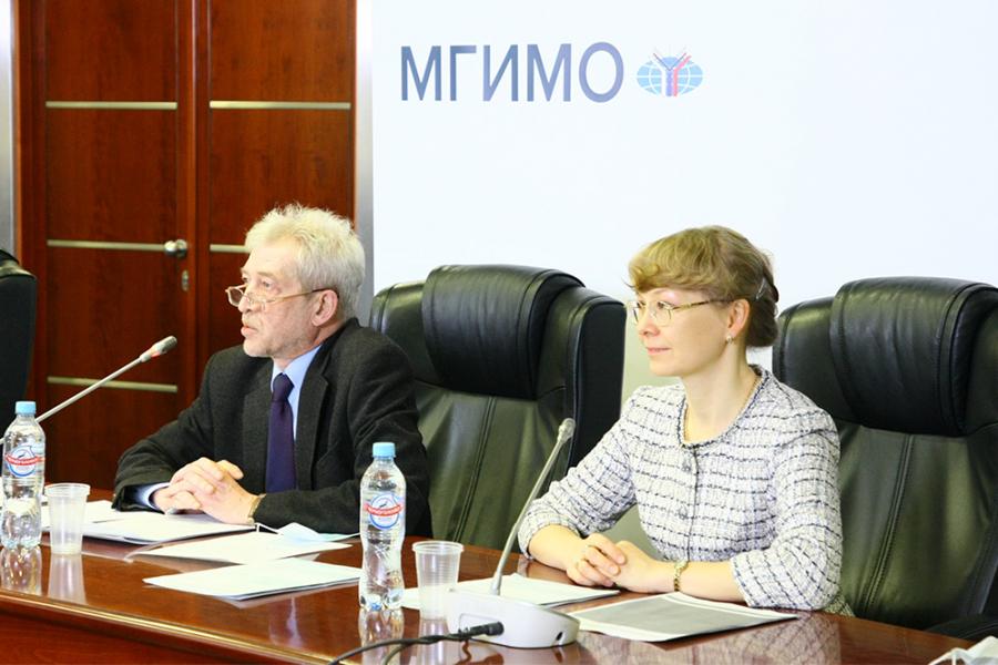 Девятые курсы МГИМО — ЮНИТАР