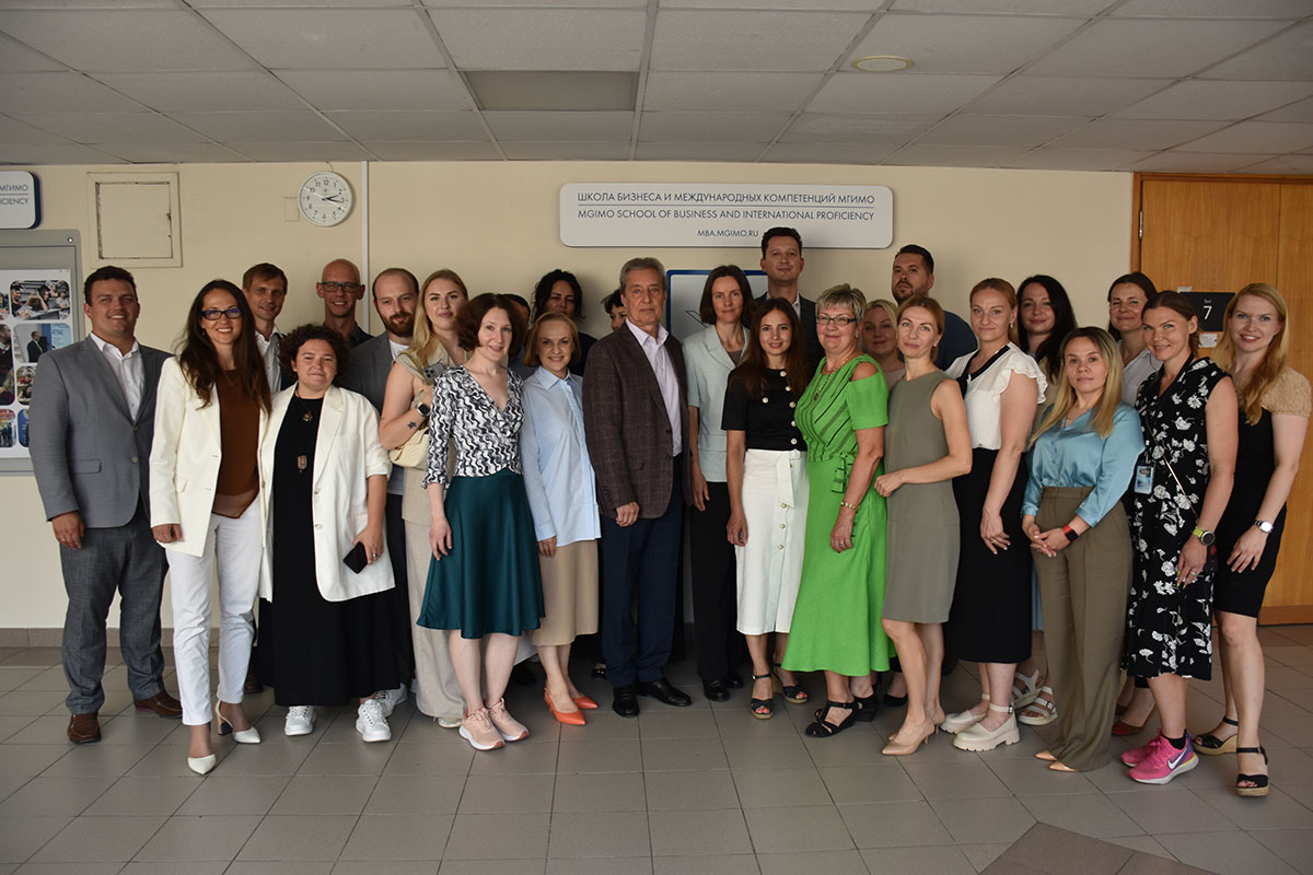 Выпускники программы по мировому спорту защитили дипломные проекты