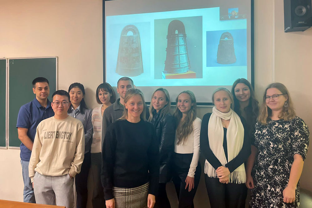 Программа повышения квалификации «Рынок предметов искусства АТР»