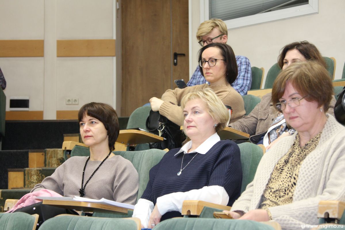 Преподаватели МГИМО прошли обучение на программе «Вуз-студент-ChatGPT: большие языковые модели в образовании»