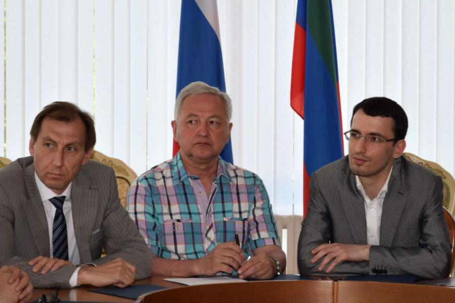 Преподаватели МГИМО провели курсы повышения квалификации в Дагестанском кадровом центре