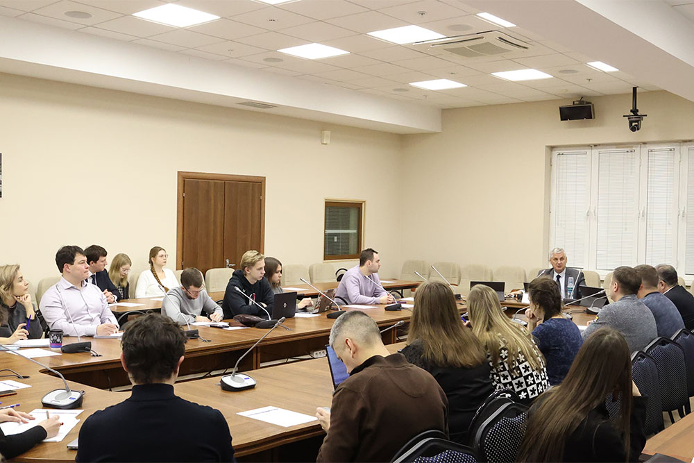 Формирующийся миропорядок: риски и возможности для России