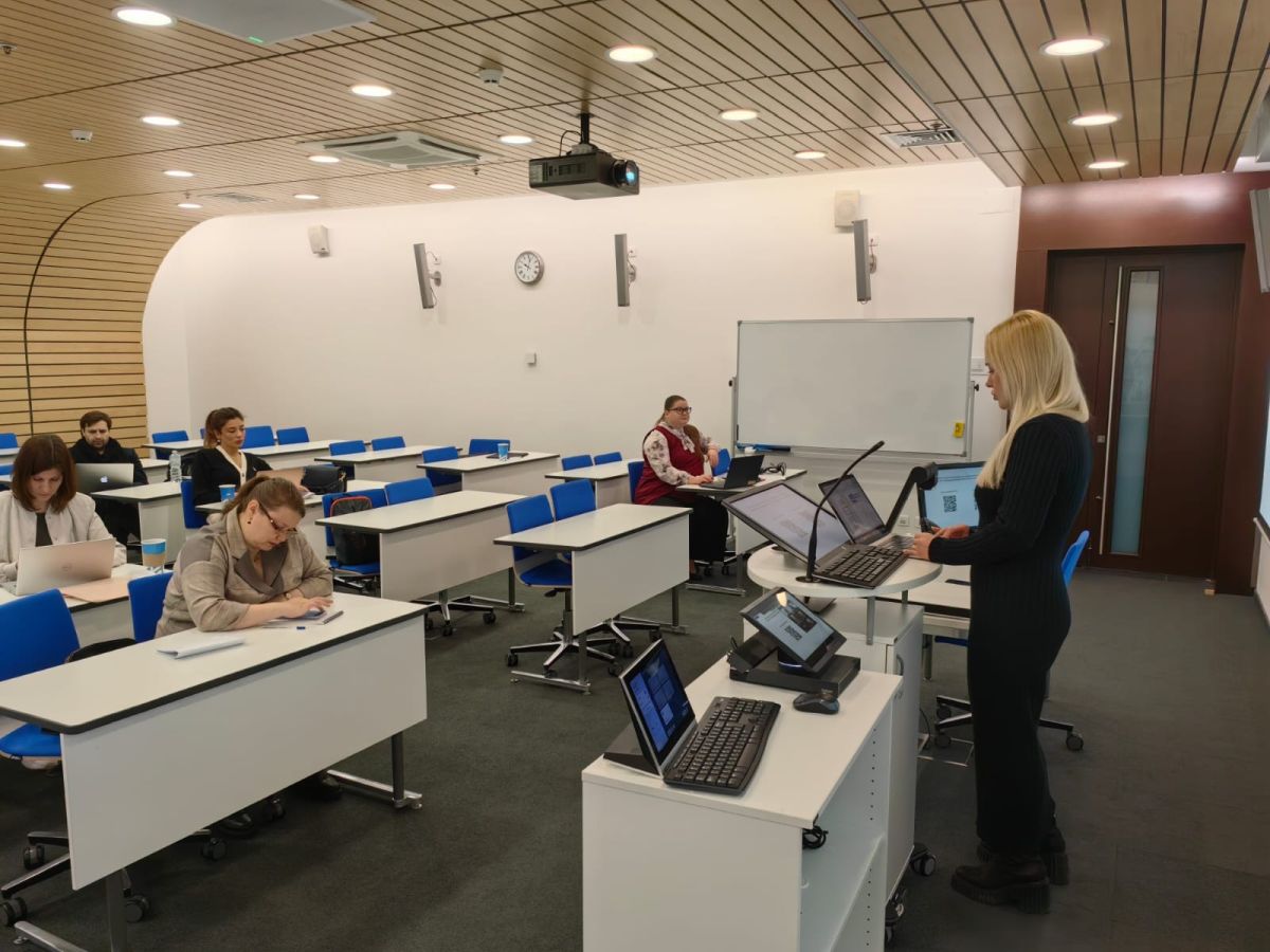 Как преподавать в гибридном формате: преподаватели МГИМО прошли стажировку в ВШМ СПбГУ