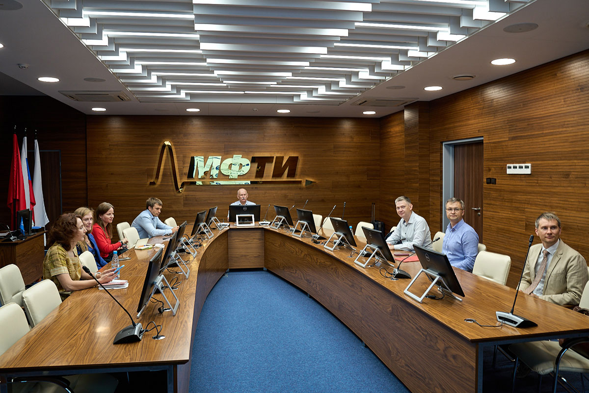 Слушатели программы «Цифровая экономика» посетили Физтех и узнали о передовых разработках в IT и робототехнике