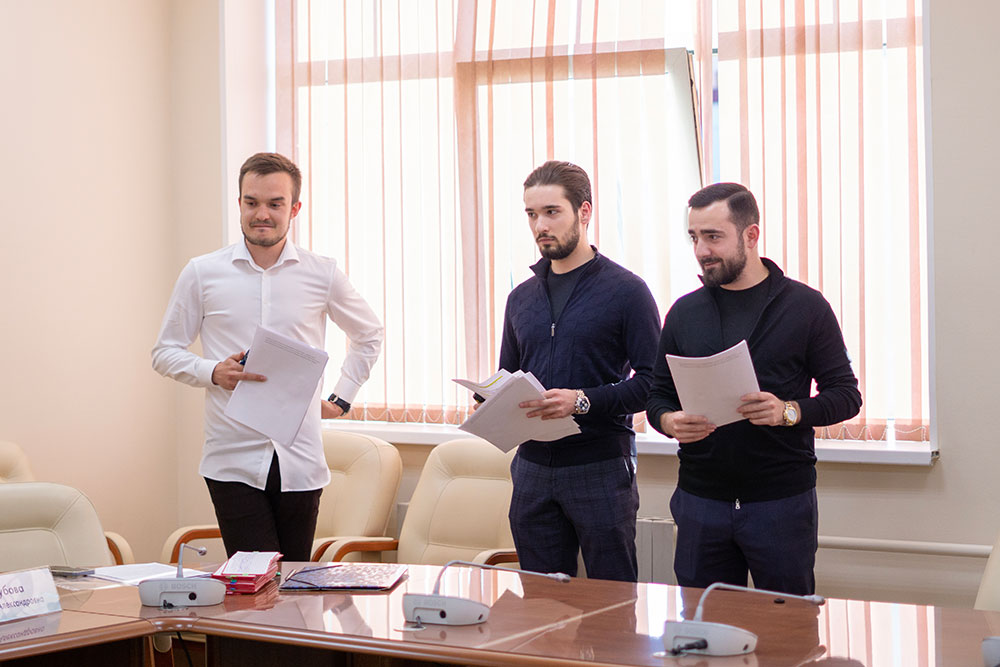 Студенты магистратуры «Управление городской инфраструктурой и развитием территорий» защитили выпускные работы