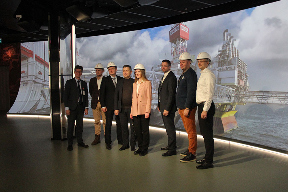 Слушатели программы MBA «Цифровая экономика» посетили компанию «Лукойл»