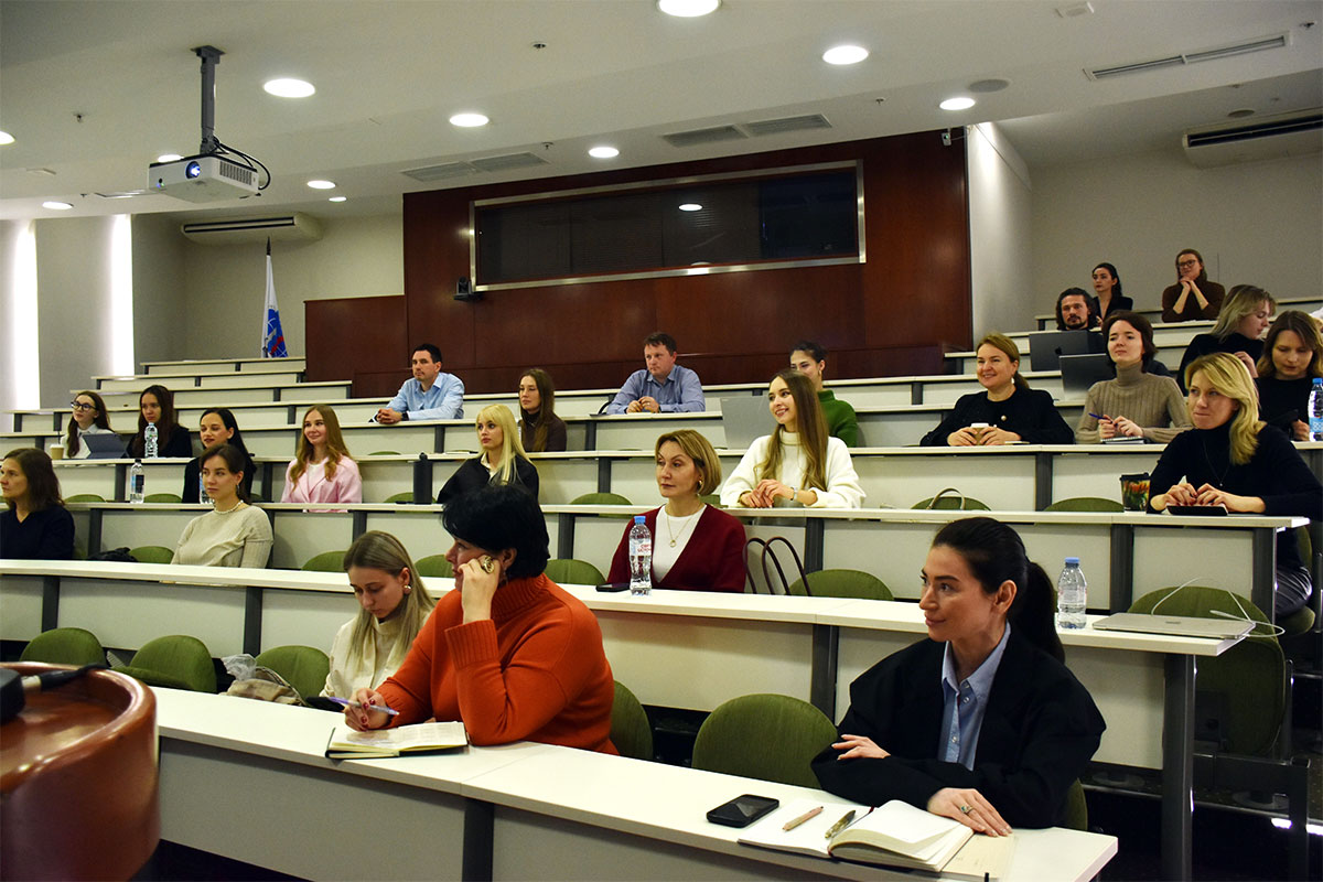 Приоритет 2030: третий поток программы переподготовки по практическому искусствознанию