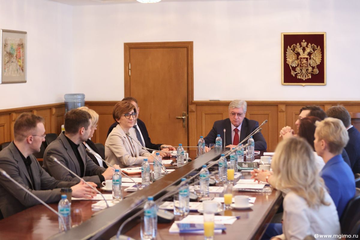 Встреча А.В.Торкунова с «Лидерами России»