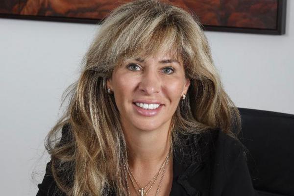 ДАРЬЯ ЛОНГЛИ-СИНИЦЫНА